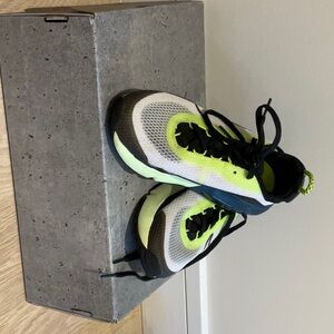 Nike kids Air Max 2090 Blue Volt size 13.5